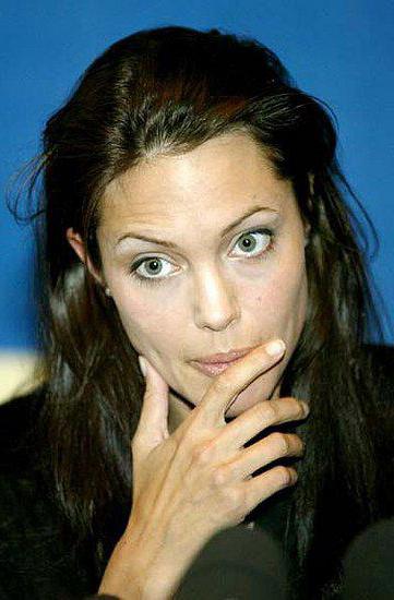 Angelina Jolie uden make-up: Hvad ser Brad Pitts kone ud uden hjælp fra makeup-kunstnere og make-up-kunstnere?
