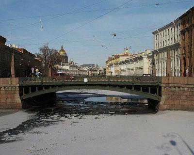 Romantik i den gamle by - Kystbroen i Skt. Petersborg